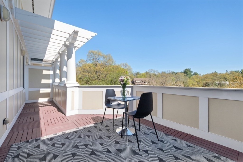 640 Hammond Street # 301