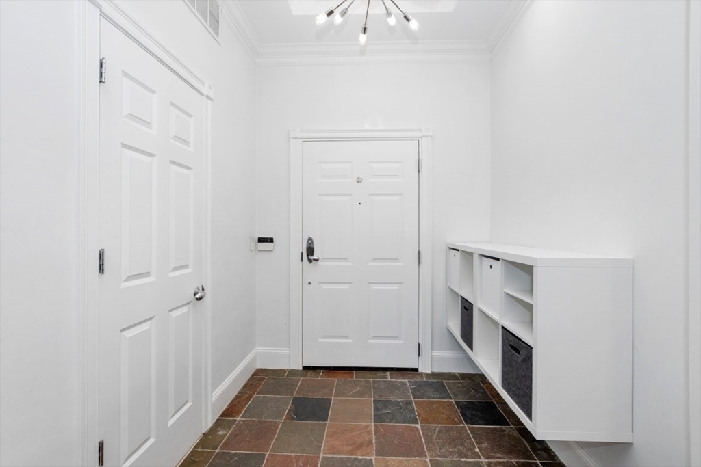 640 Hammond Street # 301