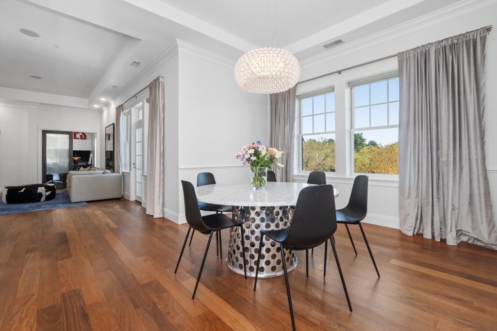 640 Hammond Street # 301