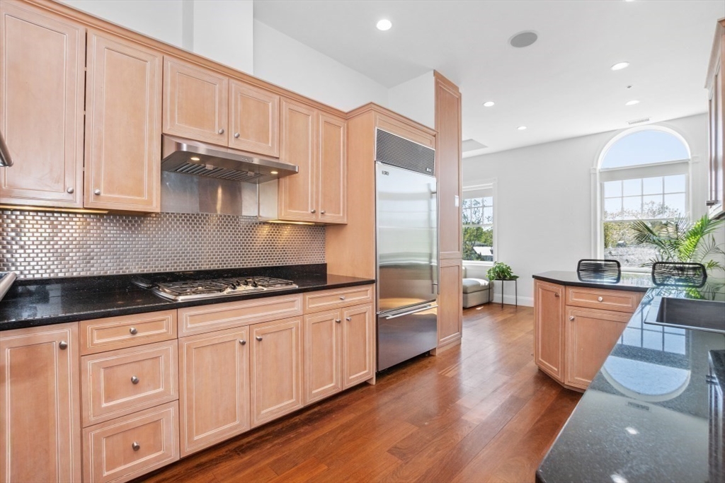 640 Hammond Street # 301