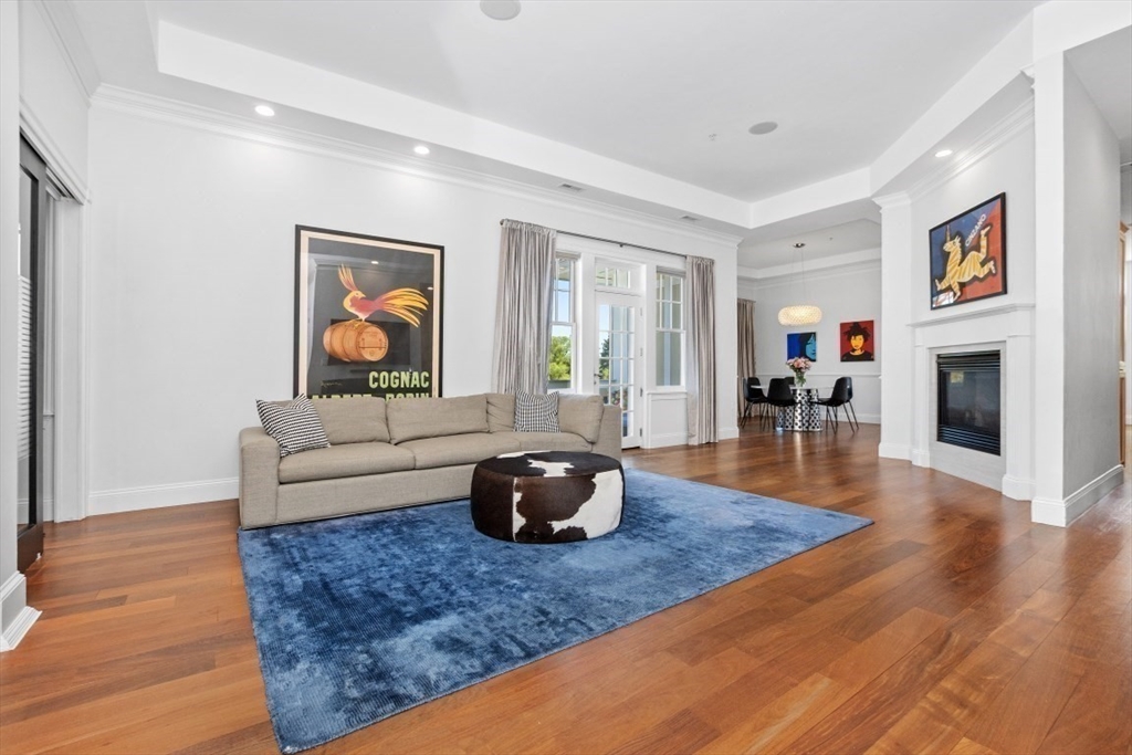 640 Hammond Street # 301