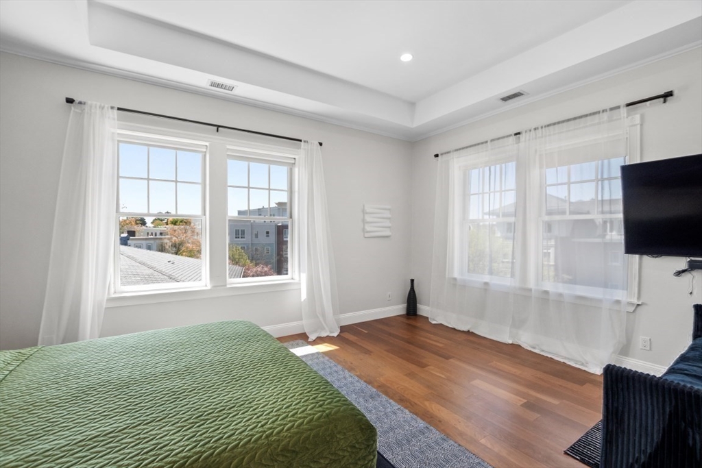 640 Hammond Street # 301