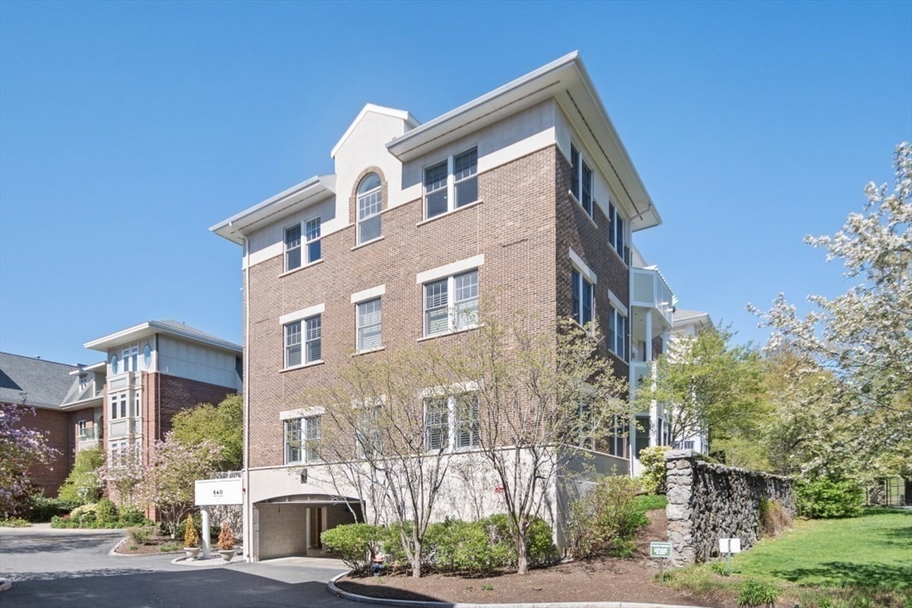 640 Hammond Street # 301