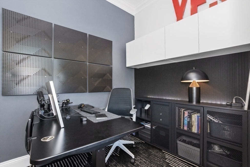 640 Hammond Street # 301