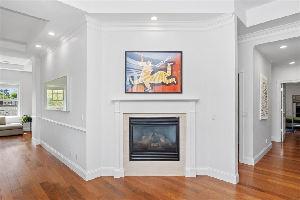 640 Hammond Street # 301