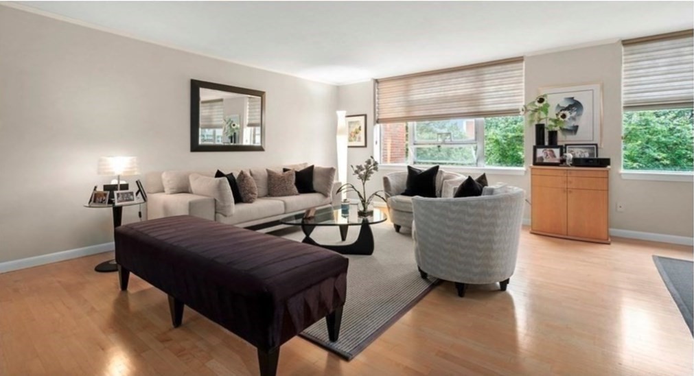 20 Hammond Pond Pkwy # 504