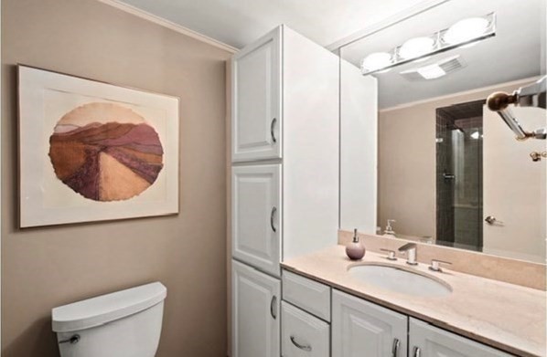 20 Hammond Pond Pkwy # 504