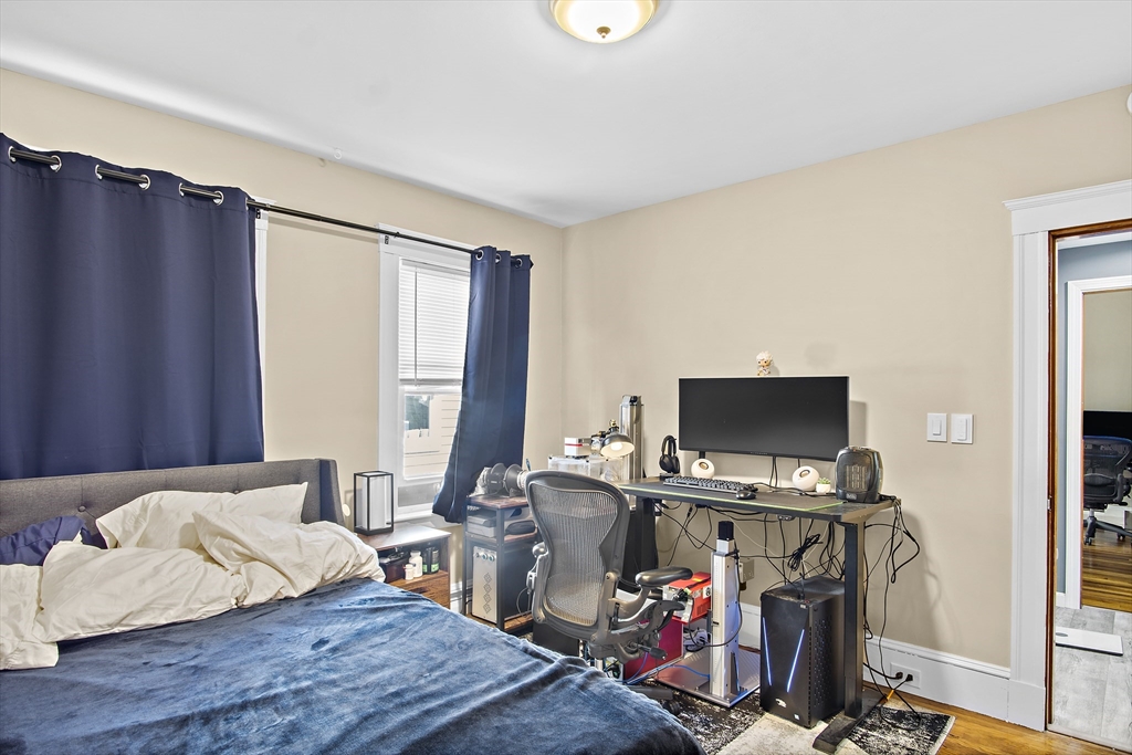 24 Englewood Ave # 24A