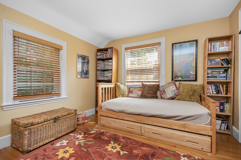 11 Stony Brae Road