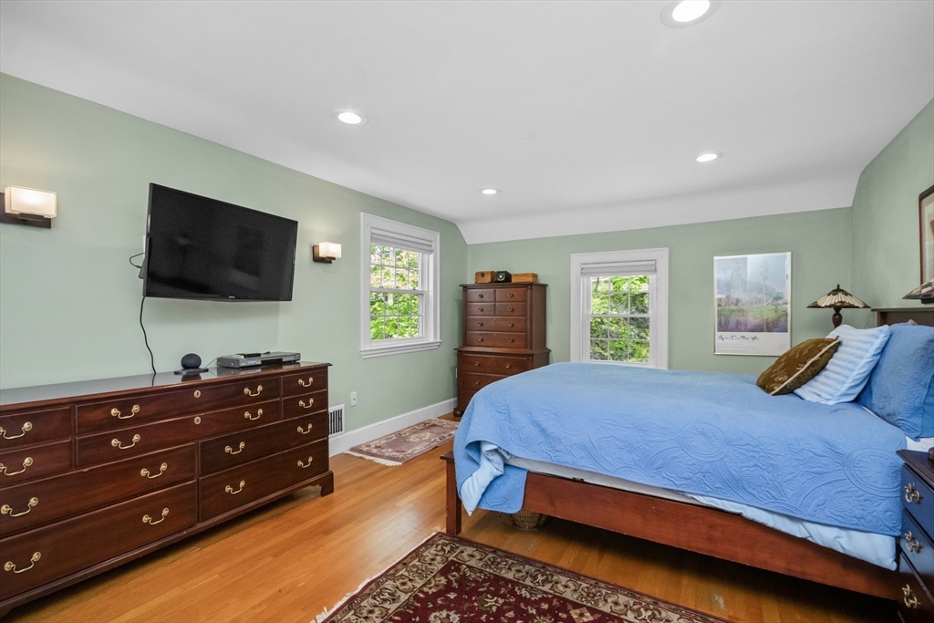 11 Stony Brae Road