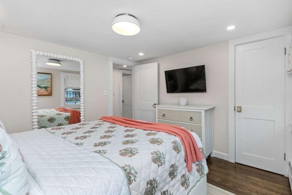 48 Carol Dr