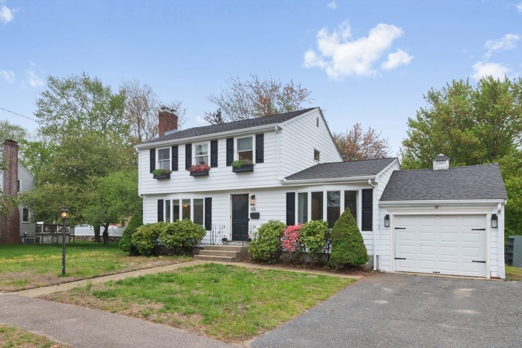 48 Carol Dr