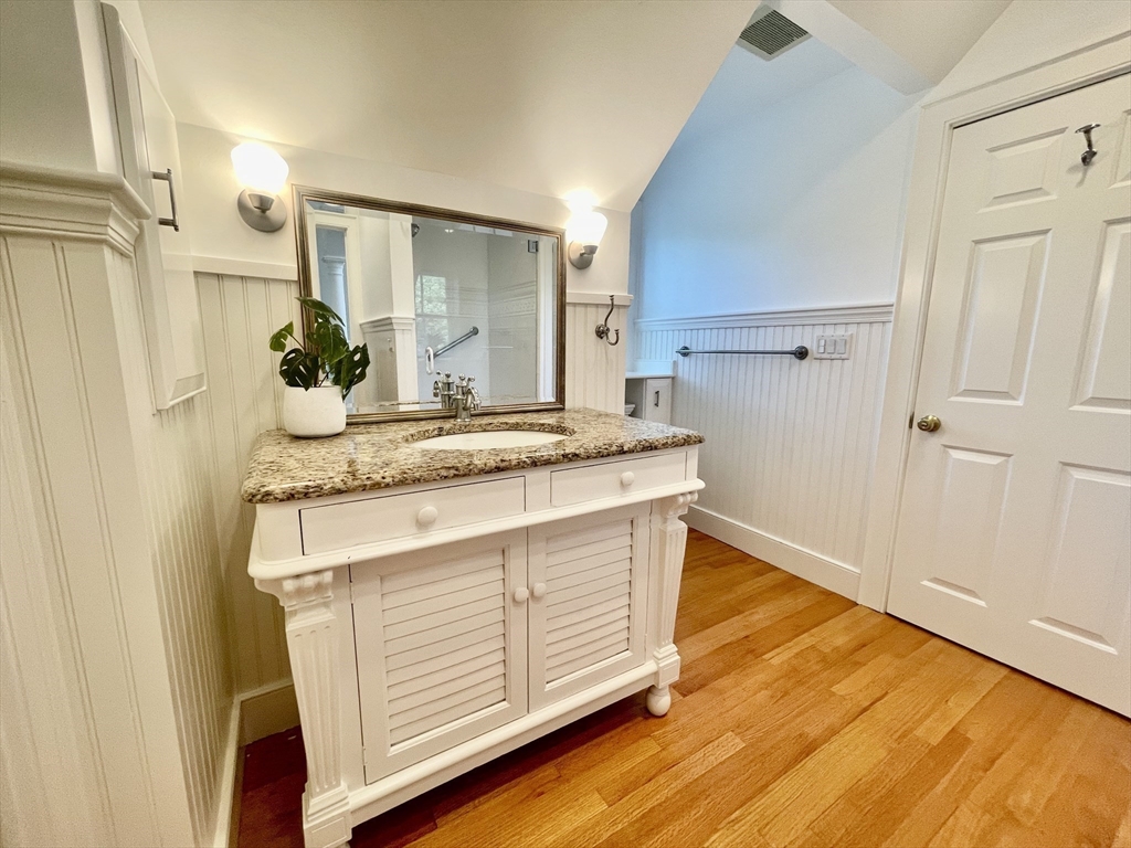 876 Beacon St # 5