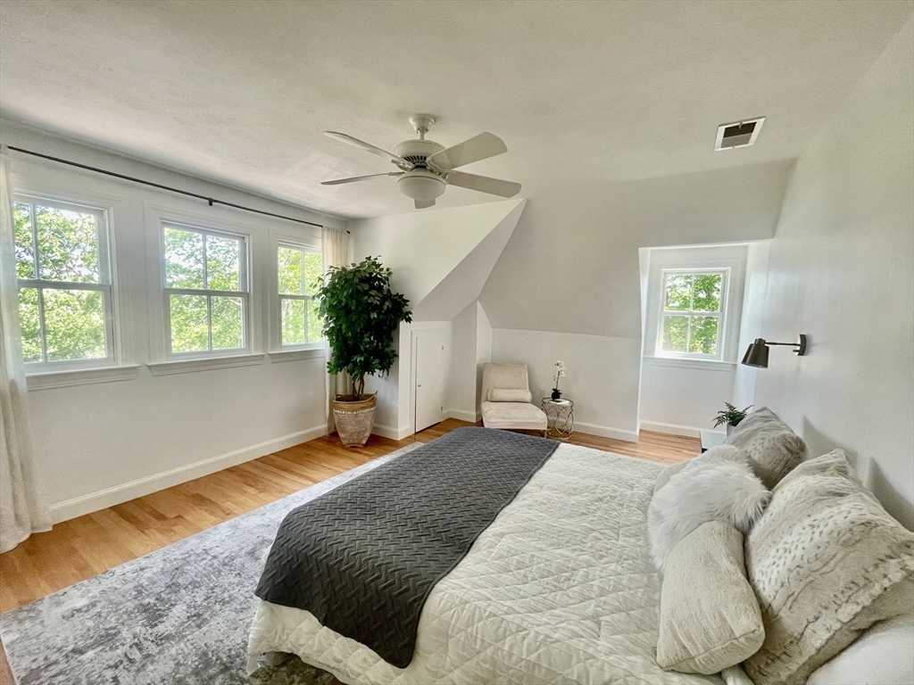 876 Beacon St # 5