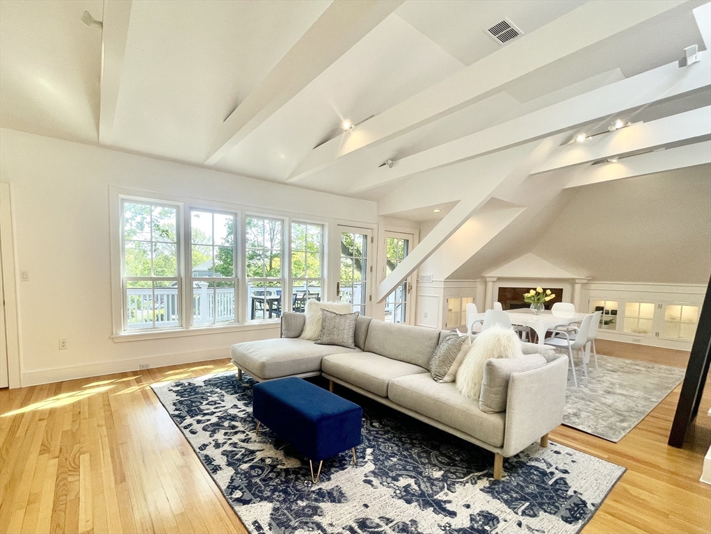 876 Beacon St # 5