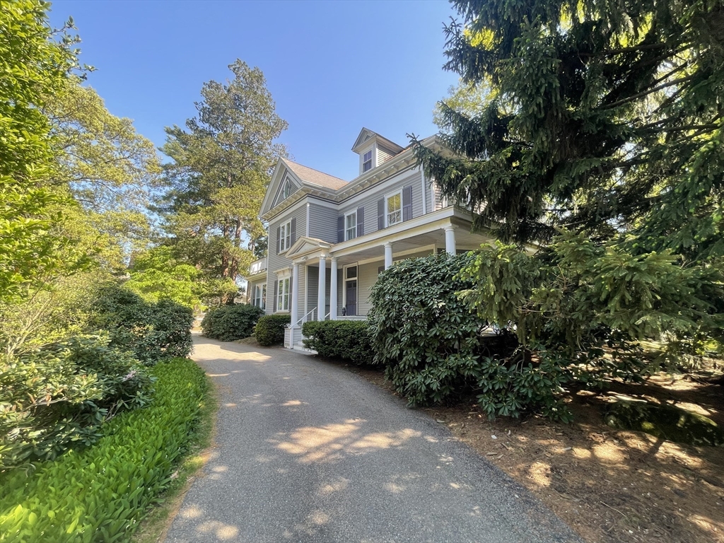 876 Beacon St # 5