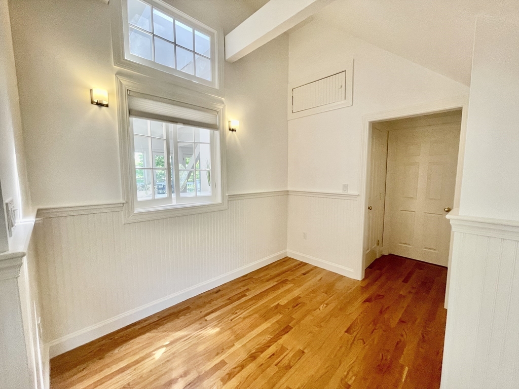 876 Beacon St # 5