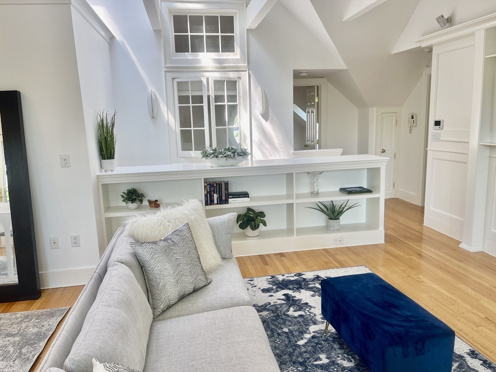 876 Beacon St # 5