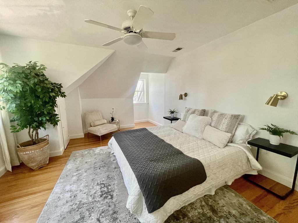 876 Beacon St # 5