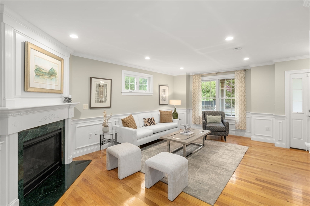 415 Belmont St Unit: 415