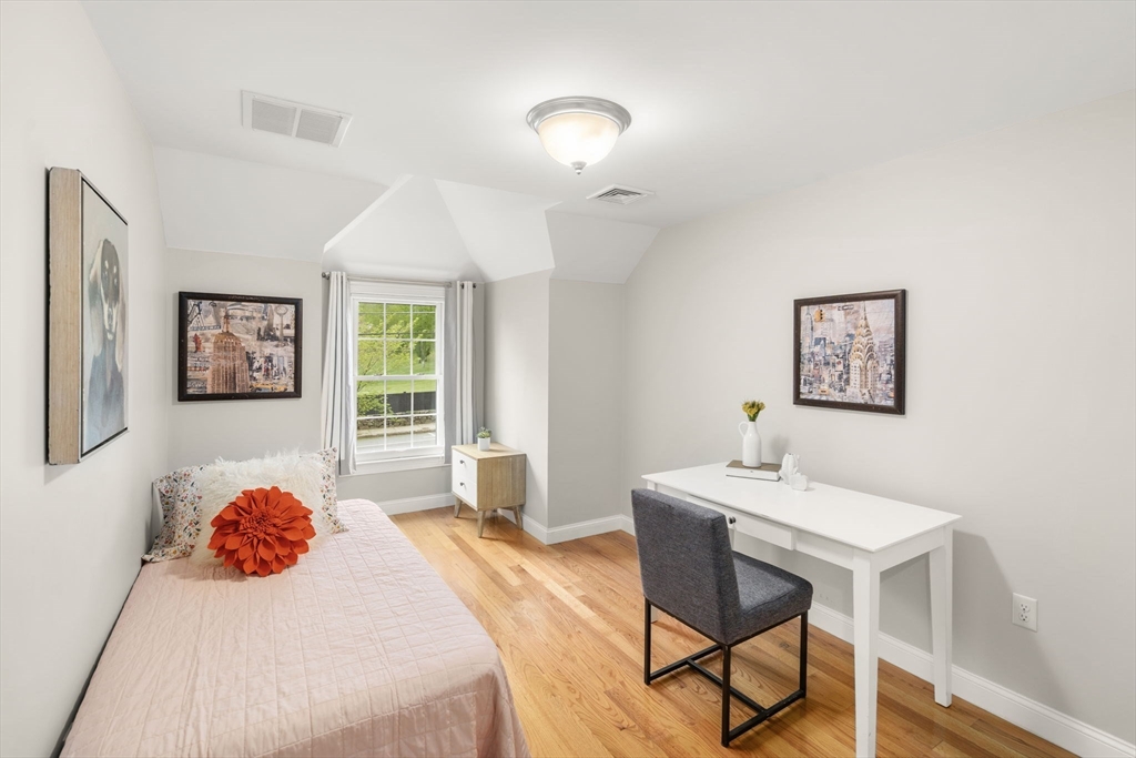 415 Belmont St Unit: 415