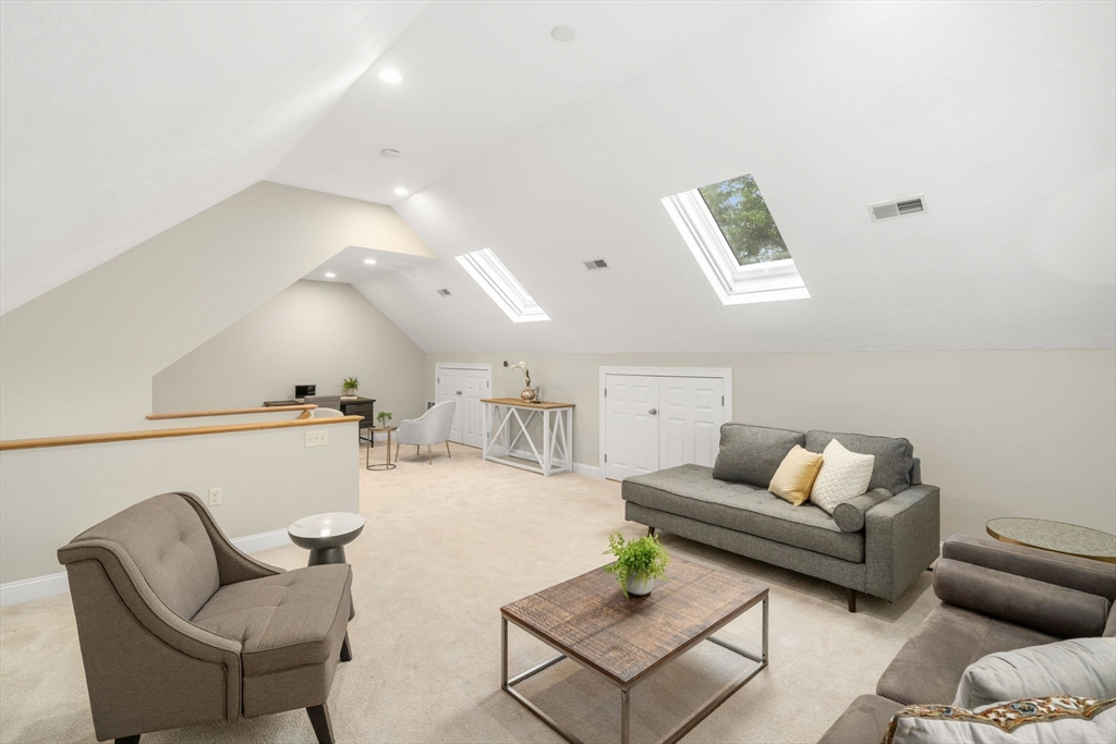 415 Belmont St Unit: 415