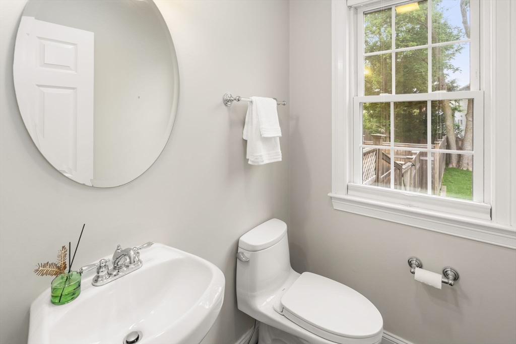 415 Belmont St Unit: 415