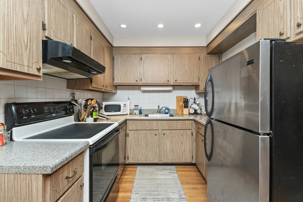 54 Jacqueline Road # 7