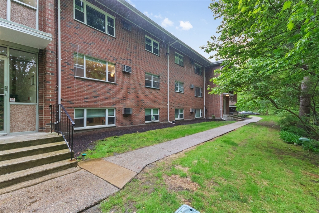 54 Jacqueline Road # 7
