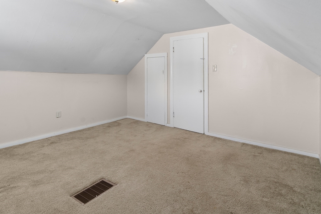 30 Halliday St