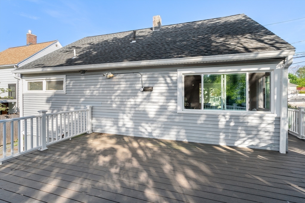 30 Halliday St