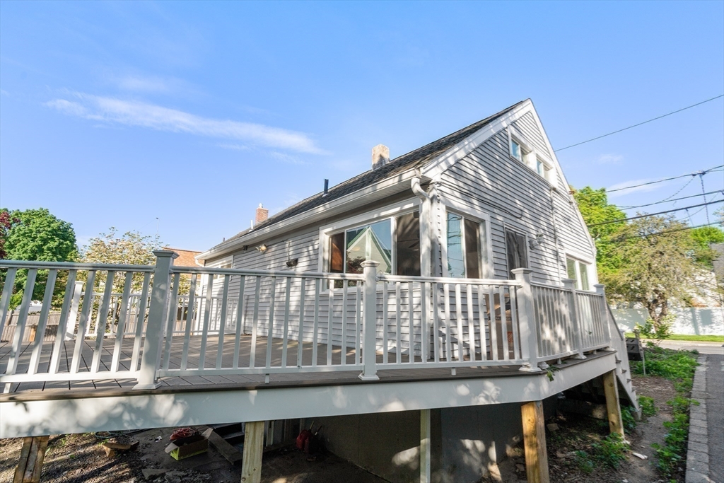 30 Halliday St