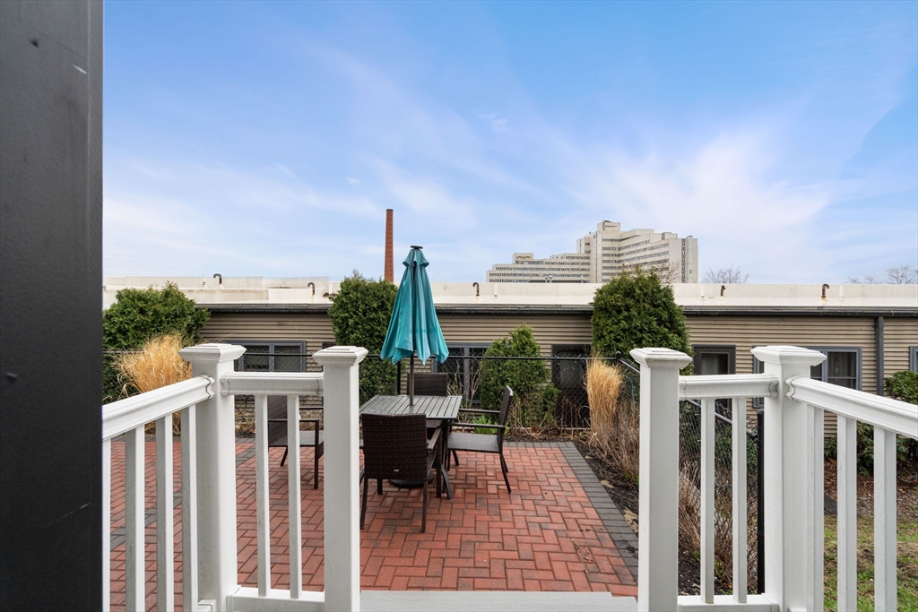 174 Fisher Ave