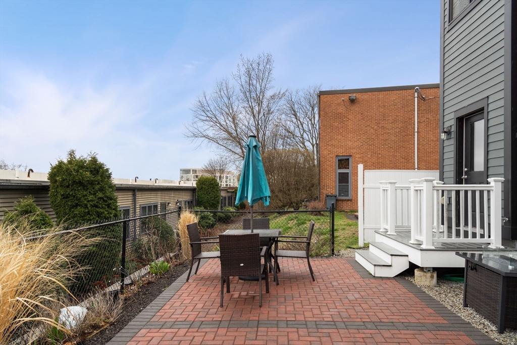 174 Fisher Ave