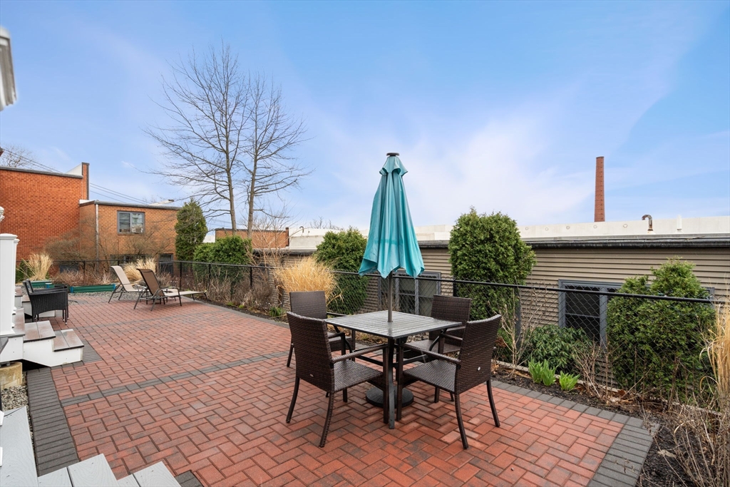 174 Fisher Ave