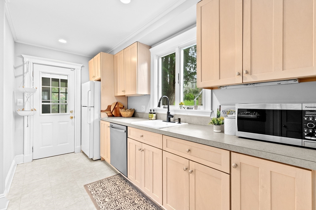 4 Kittredge Ct