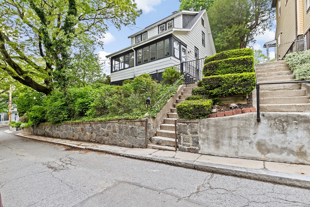 4 Kittredge Ct