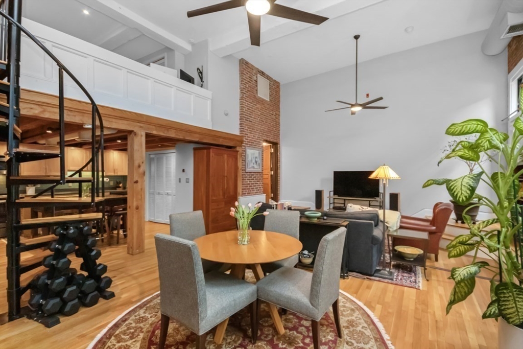 28 Seaverns Ave # 11