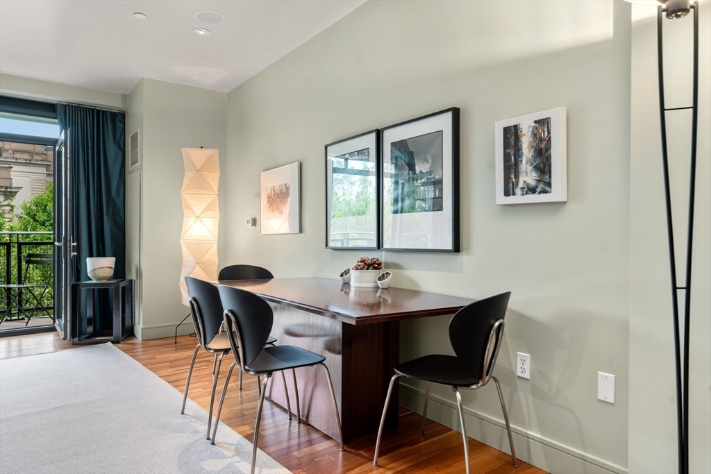 2400 Beacon St # 203