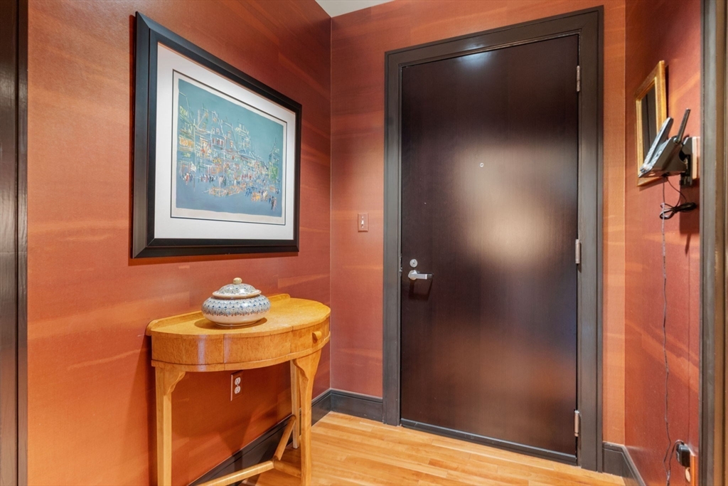 2400 Beacon St # 203