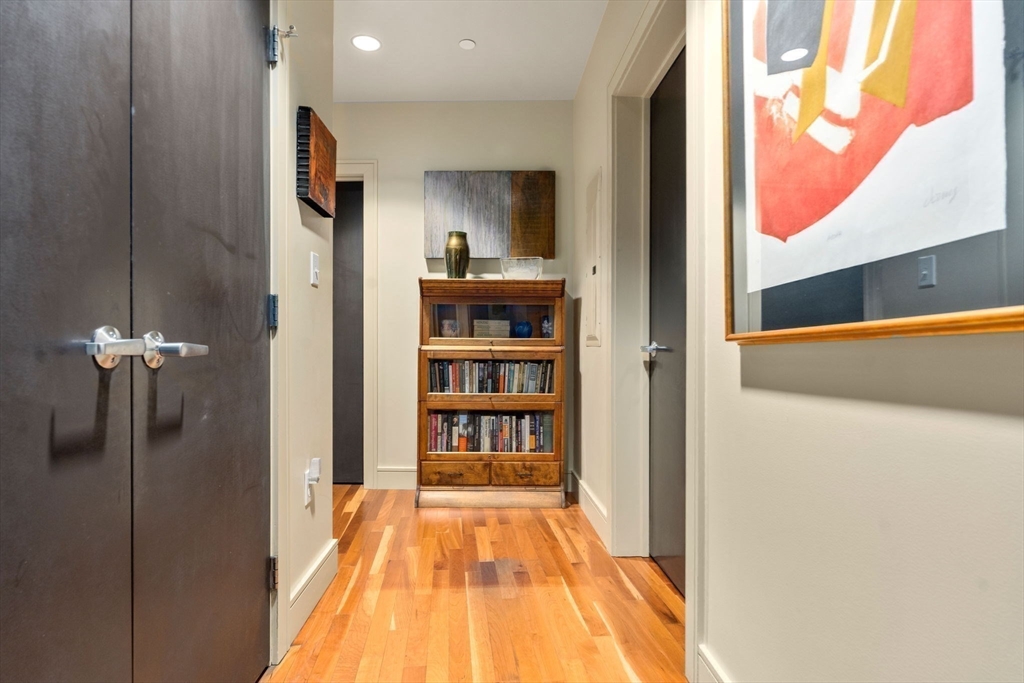 2400 Beacon St # 203