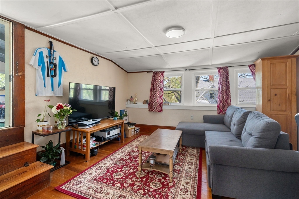42 Dudley St # 4