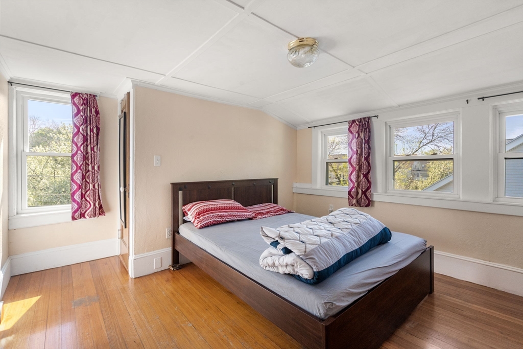 42 Dudley St # 4