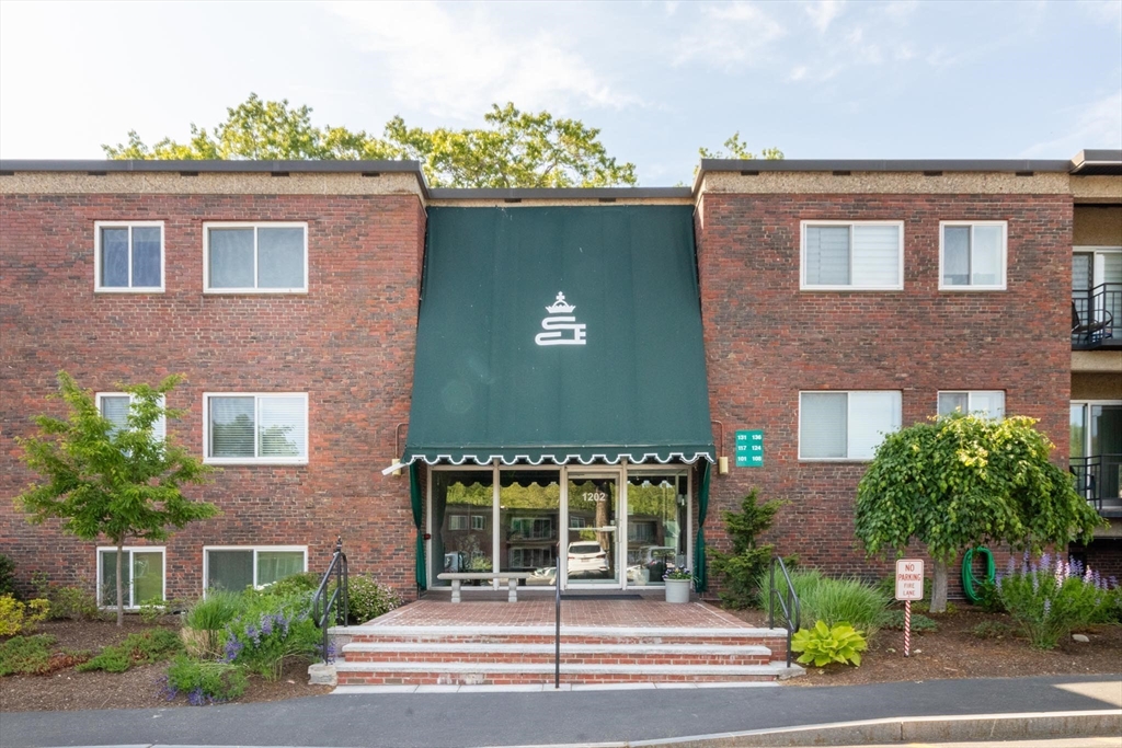 1202 Greendale Ave # 131