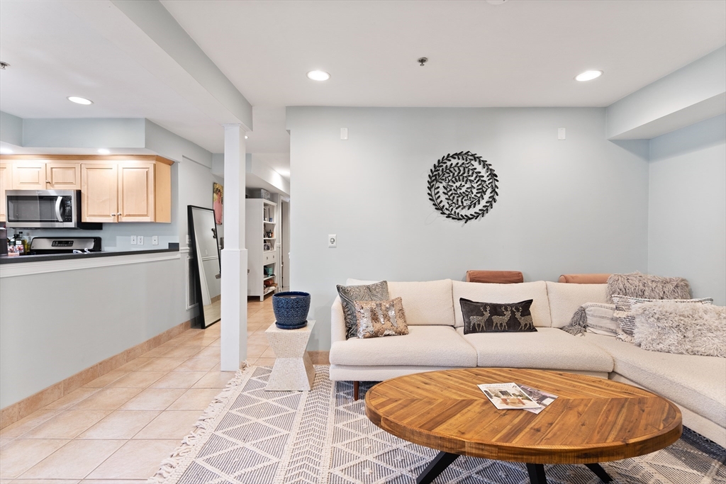 1867 Beacon St # 1B