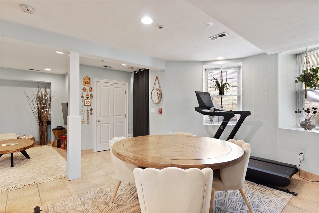 1867 Beacon St # 1B