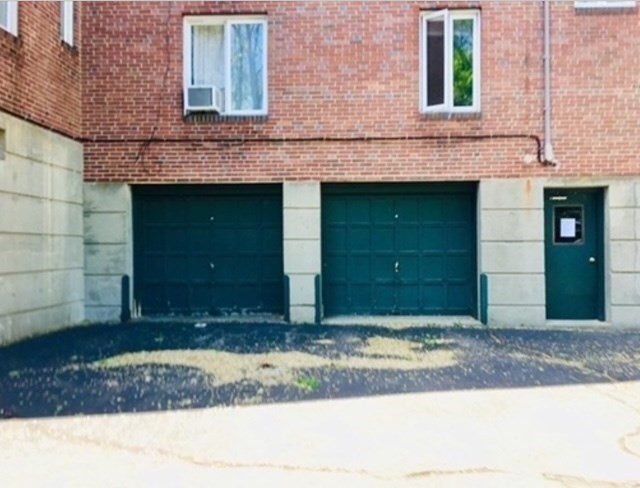 140 Beaconsfield # 6