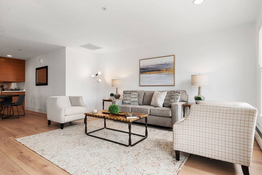 1 Davenport Street # 11
