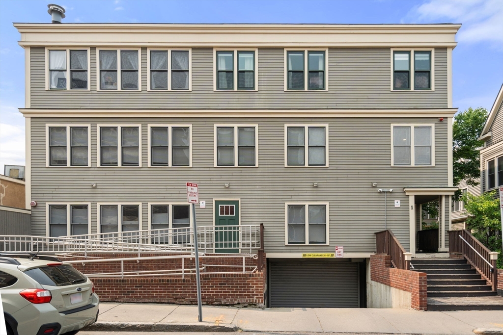 1 Davenport Street # 11