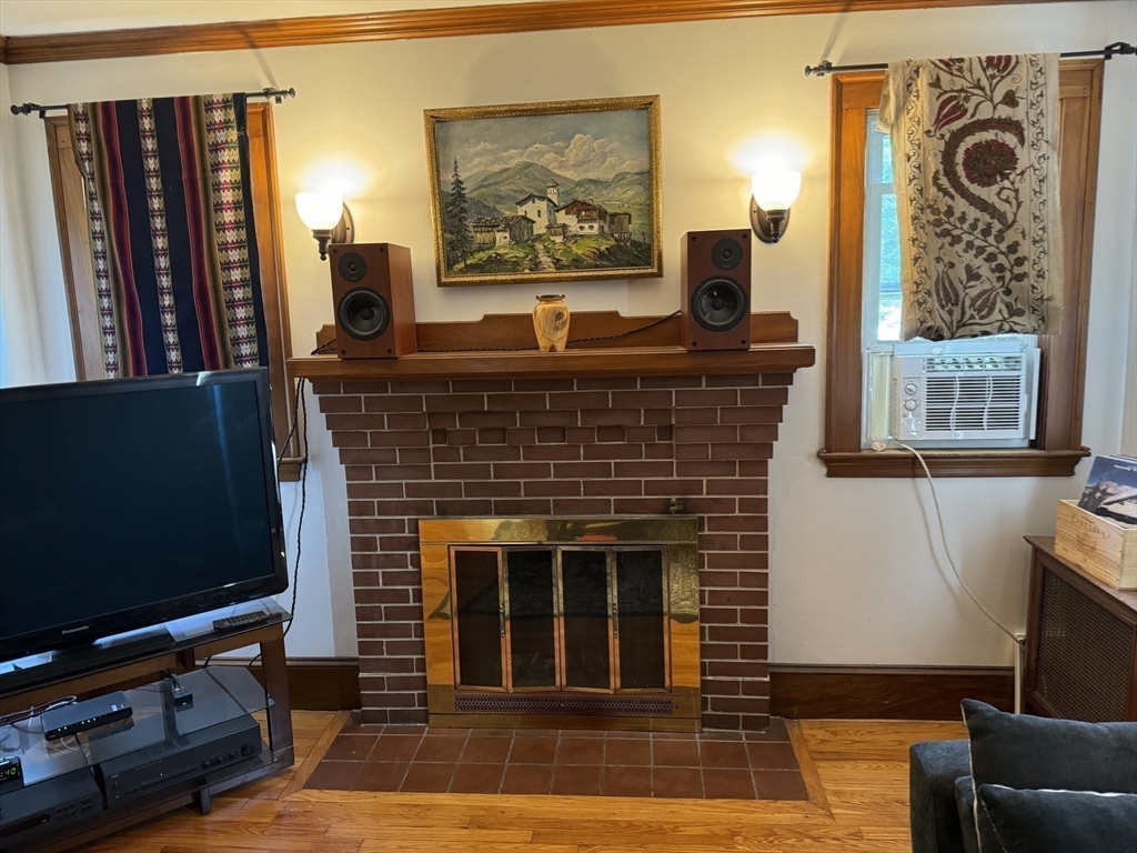83 Greaton Rd # 2